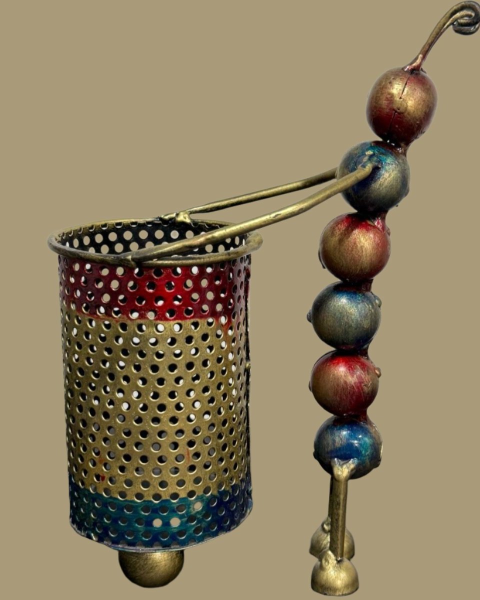 Ant Pen Holder